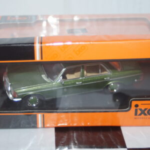 Ixo mercedes-benz 240d (w123) green 1976 clc587n 1:43