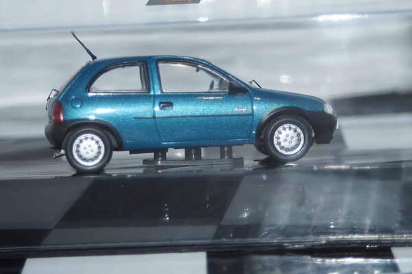 Ixo opel corsa b swing 1995 turquoise 1:43rd ref clc581n.22