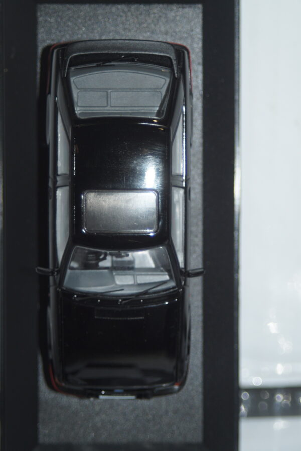 Vanguards ford escort mk4 xr3i black 1/43 ref va14307a