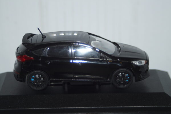 Vanguards ford focus mk3 rs black 1/43 ref va15305