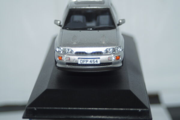 Vanguards ford escort cosworth luxury moondust silver 1/43 ref  va14806