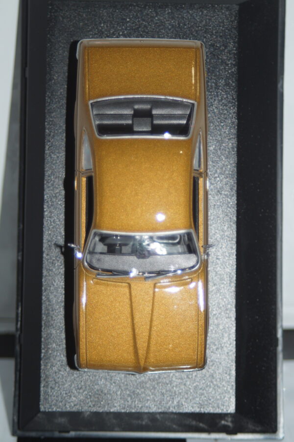 Oxford diecast morris 1000 van matthewsons in green 1:43rd ref sp161