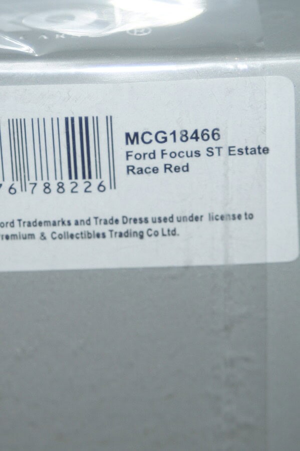 Ixo modelcars ford focus st estate 2015 race red 1:18 mcg18466