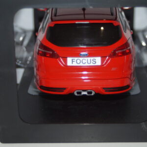 Ixo modelcars ford focus st estate 2015 race red 1:18 mcg18466