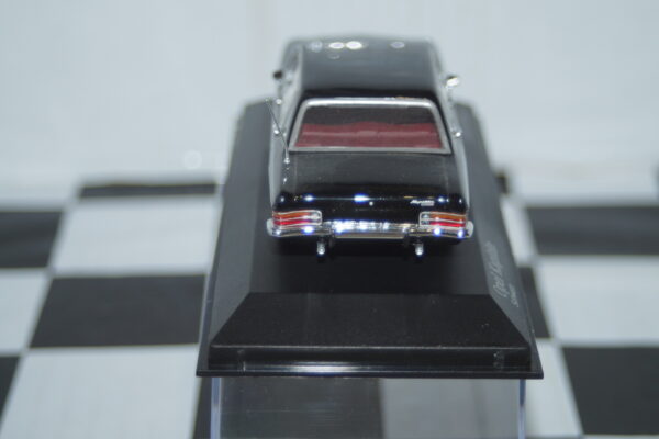 Minichamps opel kapitan 1951 in brown 1:43 430 043307