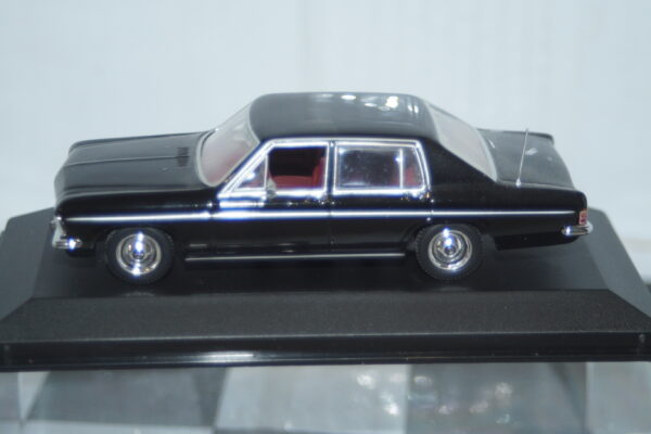 Minichamps opel kapitan 1951 in brown 1:43 430 043307