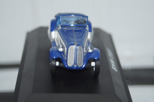 Schuco bmw 316i compact blue 1:43 scale diecast ref 04003