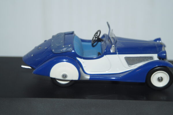Schuco bmw 316i compact blue 1:43 scale diecast ref 04003