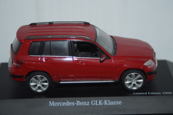 Schuco mercedes benz glk-klasse red 1:43 ref  07246