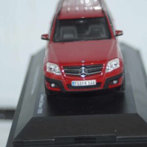 Schuco mercedes benz glk-klasse red 1:43 ref  07246