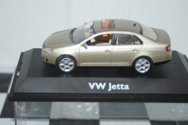 Schuco vw jetta metallic beige 1:43 scale diecast ref 04731