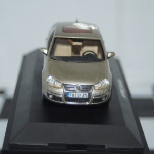 Schuco vw jetta metallic beige 1:43 scale diecast ref 04731