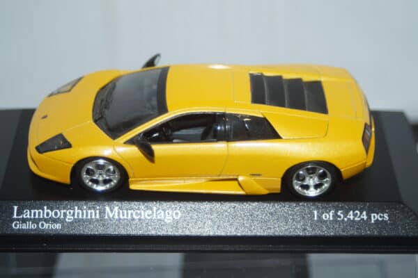 Minichamps lamborghini murcielago 2004 in yellow metallic 1:43 400 103520
