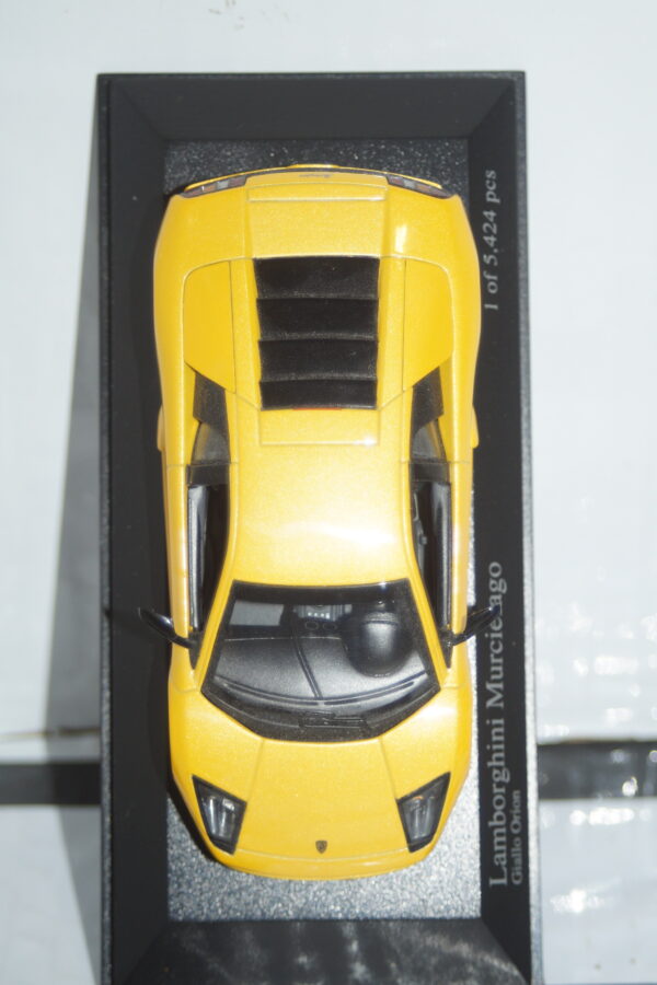 Minichamps lamborghini murcielago 2004 in yellow metallic 1:43 400 103520