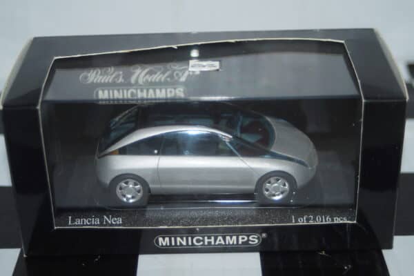 Minichamps lancia nea 2001 in silver 1:43 ref 400 125100