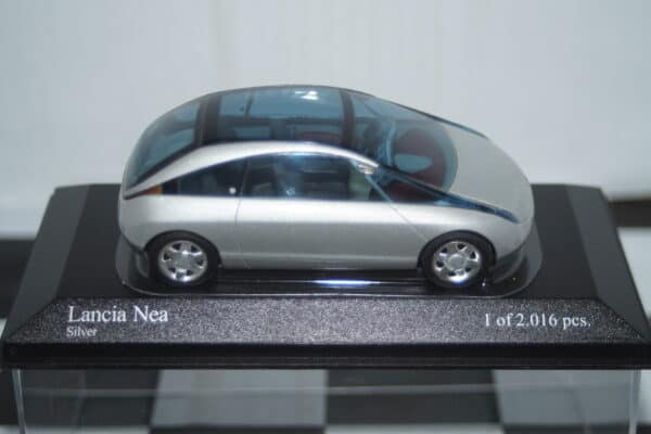 Minichamps lancia nea 2001 in silver 1:43 ref 400 125100