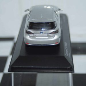 Minichamps lexus ct200h 2011 in silver 1:43 ref 410 166001