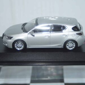 Minichamps lexus ct200h 2011 in silver 1:43 ref 410 166001