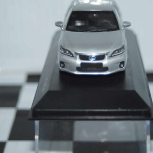 Minichamps lexus ct200h 2011 in silver 1:43 ref 410 166001