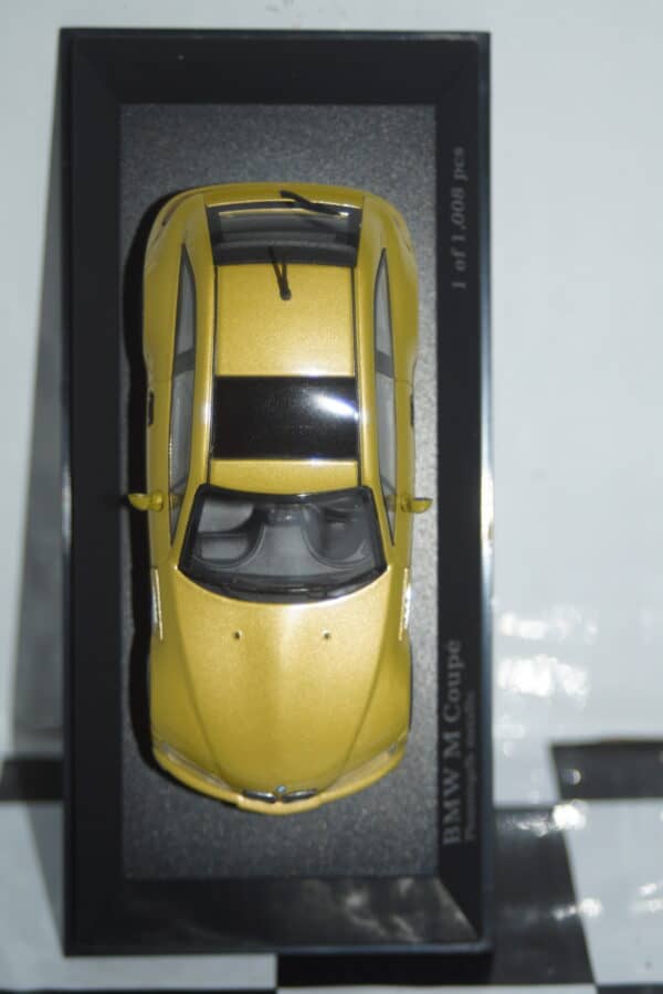 Minichamps bmw m coupe 2001 in yellow metallic 1:43 ref 400 029060