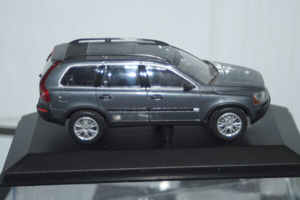 Minichamps volvo xc 90 2003 in grey metallic 1:43 ref 400 171372