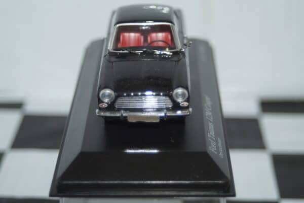 Minichamps ford taunus 12m coupe 1962 in black 1:43 ref 400 086121