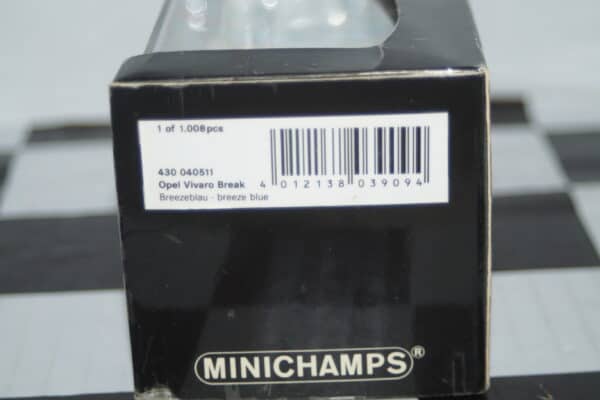 Minichamps opel vivaro break in blue 1:43 430 040511