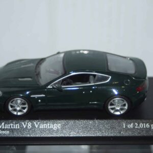 Minichamps aston martin v8 vantage 2005 in green 1:43 400 137424