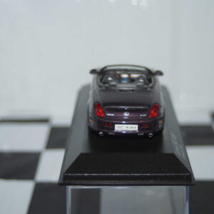 Minichamps lexus sc 430 2001 purple metallic, 400 166132 1:43
