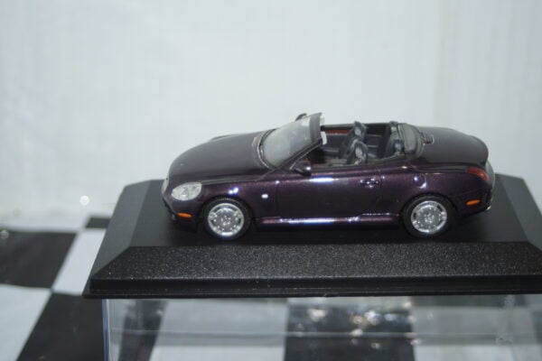 Minichamps lexus sc 430 2001 purple metallic, 400 166132 1:43