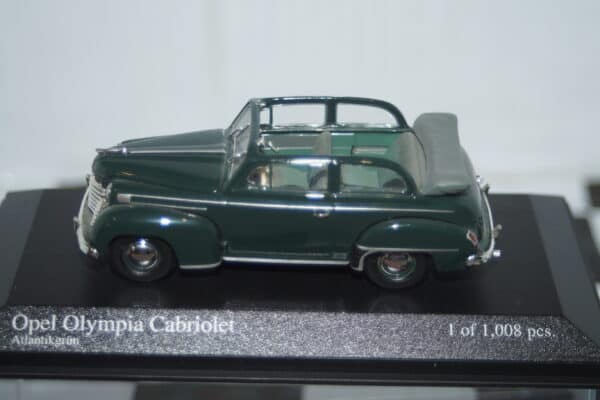 Minichamps opel vivaro break in blue 1:43 430 040511