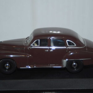 Minichamps opel kapitan 1951 in brown 1:43 430 043307