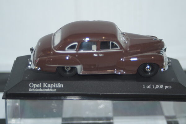 Minichamps opel kapitan 1951 in brown 1:43 430 043307