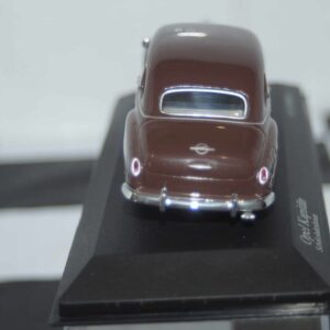 Minichamps opel kapitan 1951 in brown 1:43 430 043307