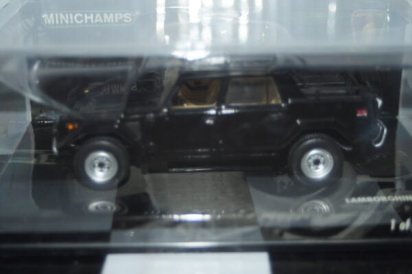 Minichamps lamborghini lm002 1984 black 1:43 436 103371