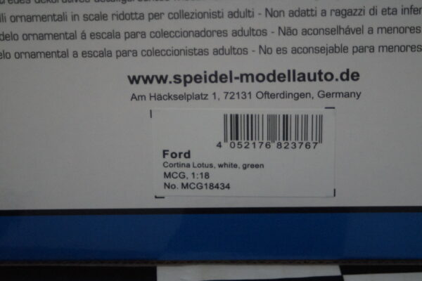 Model car group ford cortina (lotus) mk1 in white ref mcg18434 in 1:18th