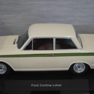 Model car group ford cortina (lotus) mk1 in white ref mcg18434 in 1:18th