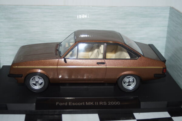 Model car group ford escort mk2 rs2000 in brown metallic mcg18530