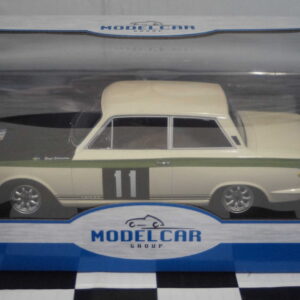 Model car group ford cortina (lotus) rac rally 1966 in white #11 ref mcg18435r in 1:18th