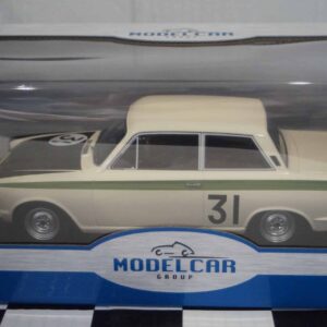 Model car group vauxhall cavalier sri 1981 in white ref mcg18582 1:18th