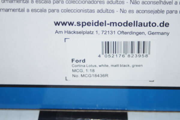 Model car group vauxhall cavalier sri 1981 in white ref mcg18582 1:18th