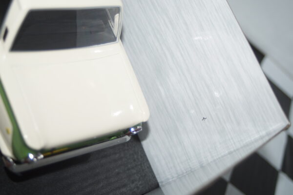 Model car group vauxhall cavalier sri 1981 in white ref mcg18582 1:18th