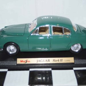 Maisto jaguar mark 2 1959 in green 1:18th ref 31833