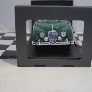 Maisto jaguar mark 2 1959 in green 1:18th ref 31833
