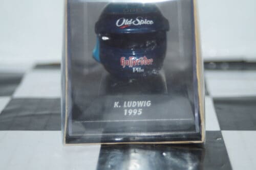 Minichamps stand 21 helmet k.ludwig 1995 385 954192
