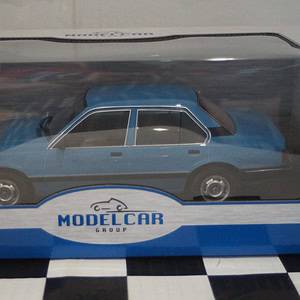 Model car group vauxhall cavalier gl 1981 rhd in blue mcg18648 1:18th