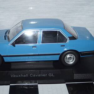 Model car group vauxhall cavalier gl 1981 rhd in blue mcg18648 1:18th