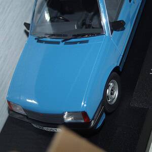 Model car group vauxhall cavalier gl 1981 rhd in blue mcg18648 1:18th