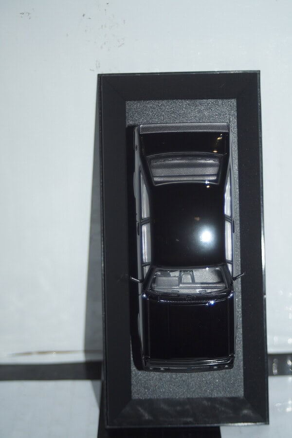 Vanguards ford escort mk2 rs2000 black 1/43 ref va14906