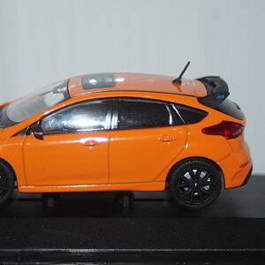 Vanguards ford focus mk3 rs orange 1/43 ref  va15306
